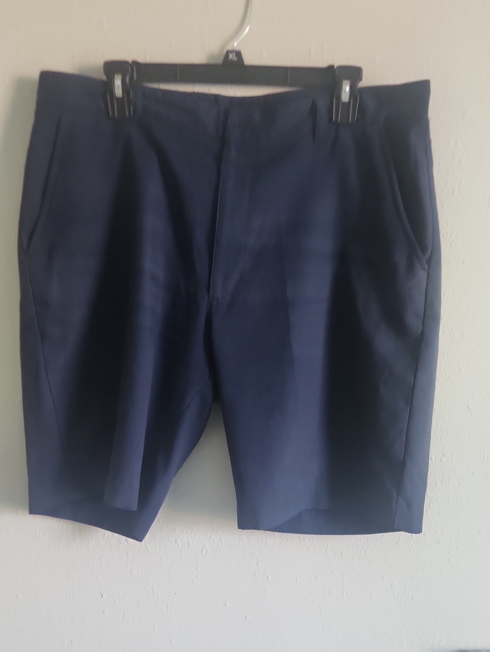 Roundtree & Yorke Men's Navy Flat-Front Shorts